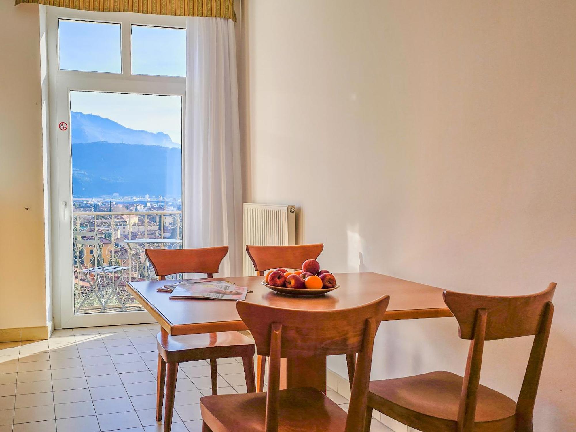 Aparthotel Englovacanze Riva del Garda Kültér fotó