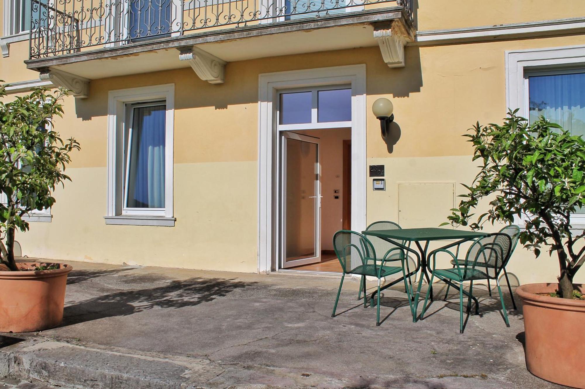 Aparthotel Englovacanze Riva del Garda Kültér fotó